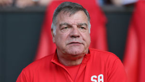 Sam Allardyce har hamnat i blåsväder. Sam Allardyce, fotbollstränare.