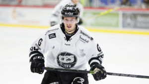 Erik Thorell spelar för HIFK säsongen 2017-18. Erik Thorell, TPS, hösten 2016.
