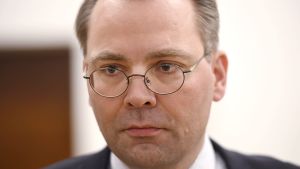 Jussi Niinistö. Försvarsminister Jussi Niinistö i riksdagen den 1 februari 2017