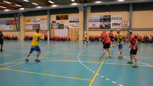 Med endast åtta sekunder kvar på klockan kvitterade Hickens Johan Holmström och matchen gick till förlängning. Åtta sekunder från matchslut leder Pargas IF med 28-27, men HC HIK kvitterar.