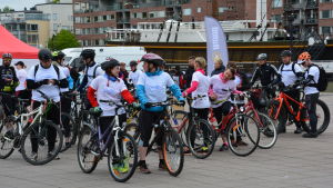 Finland100km-rutten i Åbo började vid Aura å på Varvstorget. Finland100km i Åbo.