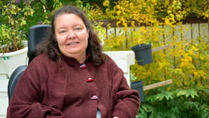 Maria Lindell lider av sjukdomen SPS. Maria Lindell lider av sjukdomen SPS.