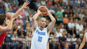 Landslagsstjärnan Tuukka Kotti har tecknat ett tvåårigt kontrakt med Seagulls. Tuukka Kotti representerar Finlands basketlandslag.