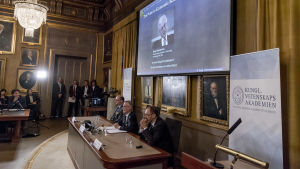 Offentliggörandet av Sveriges Riksbanks pris i ekonomisk vetenskap Bengt Holmström tilldelas Sveriges Riksbanks pris i ekonomisk vetenskap till Alfred Nobels minne.