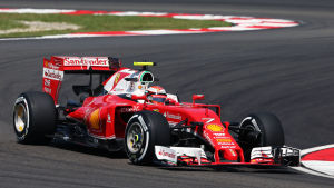Kimi Räikkönen var trea och fyra i de första träningspassen. Kimi Räikkönen i Malaysia