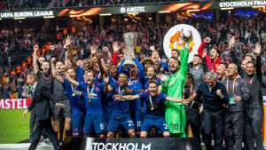 Manchester United fick lyfta bucklan. Manchester United firar segern i Europa League