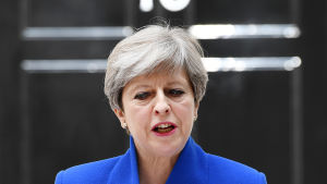 Theresa may Theresa May utanför premiärministerns tjänstebostad dagen efter parlamentsvalet 2017.