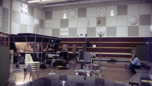 Rumpukoppi studion vasemmalla seinustalla 1985. M1-studio 1.10.1985