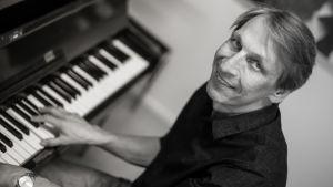 Kjell Ekholm - för evigt förtjust i Annies Song. Profilbild på Kjell Ekholm