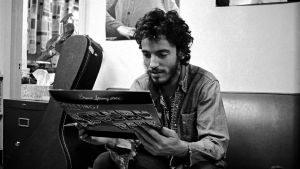 Bruce Springsteen vuonna 1972. Bruce Springsteen vuonna 1972. Arkistokuva musiikkidokumentista Bruce Springsteen omin sanoin (2017).