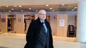 Vesa Saarinen tyckte kandidaterna klarade sig bra i "norra Finlands debatt". Man i Uleåborg.