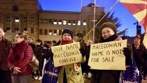 Demonstration i Zena Borac-parken i Skopje i januari 2018. Demonstration i Zena Borac-parken i Skopje, Makedonien mot en kompromiss i namntvisten med Grekland.