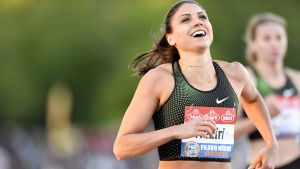 Nooralotta Neziri i gott slag. Nooralotta Neziri i Paavo Nurmi Games i Åbo 5 juni 2018.