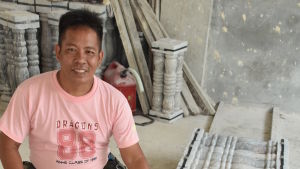 Företagaren John Mendez skäms i allt högre grad för sin president. Däremot stöder Mendez Dutertes antiknarkkampanj. Företagaren John Mendez skäms i allt högre grad för sin president. Däremot stöder Mendez Dutertes antiknarkkampanj.