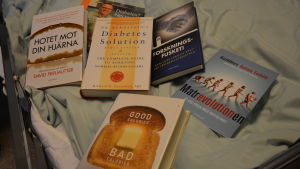 Frank Norrgrann har ätit en lågkolhydratkost i många år och döttrarna har plöjt igenom en hel del litteratur på temat. Frank Norrgrann har ätit en lågkolhydratkost i många år och döttrarna har plöjt igenom en hel del litteratur på temat.