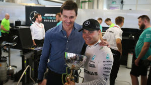 Toto Wolff och Valtteri Bottas. Toto Wolff och Valtteri Bottas.
