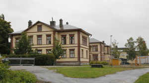 Lärarseminariet fanns i Nykarleby mellan åren 1873 och 1973. Bildningskansliet i Nykarleby