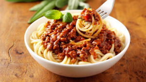 Vegetarisk pasta på menyn i skolorna på Kimitoön i höst En tallrik spaghetti med quorn-tomatsås.