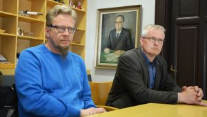 Sauli Härkönen och Stefan Pellas. Sauli Härkönen, chef för offentliga förvaltningsuppgifter på Finlands viltcentral, och Stefan Pellas, jaktchef i Kust-Österbotten.