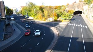 Här i närheten av Kvarntunneln skedde 2012 en tragisk olycka där en 8-årig skolpojke omkom. Kvarntunneln i åbo