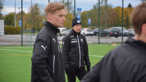 Tränaren Laurikainen har fått jobba med en stabil stomme, och det långsiktiga och tålmodiga arbetet har burit frukt. Mika Laurikainen, hösten 2017.