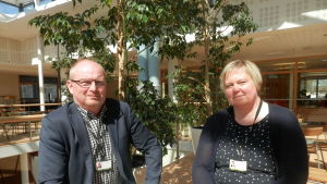 Max Gripenberg och Sanna Björkell-Käldström. Rektor Max Gripenberg och koordinator Sanna Björkell-Käldström vid Optima i Jakobstad
