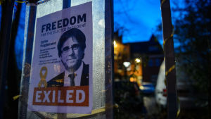 En tysk domstol beslöt att den landsflyktige förre regionpresidenten Carles Puigdemont kan utlämnas till Spanien Carles Puigdemont