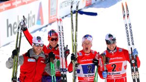 Martin Johnsrud Sundby (t.v.) och de övriga norska skidåkarna har fått ta emot en hel del kritik i år. Norge vann herrstafetten i La Clusaz