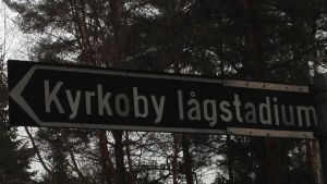 Kyrkoby lågstadium har samarbetat med Kirkonkylän koulu med lärplattor. Kyrkoby lågstadieskola i Pojo