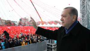 Efter den misslyckade maktkuppen har president Recep Tayyip Erdogans ledarstil blivit allt mer diktatorisk. Turkiets president Recep Tayyip Erdoğan har anklagat både Tyskland och Nederländerna för nazifasoner då de förbjöd turkiska valmöten inför den omstridda folkomröstningen nästa månad