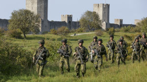 Svensk militär övar på Gotland, september 2016. Militärmanöver i Visby på Gotland.