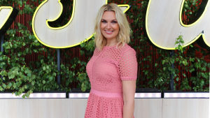 Sanna Nielsen har fullt upp hela sommaren med Allsång på Skansen. Sanna Nielsen