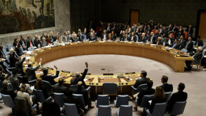 FN:s säkerhetsråd bestämde sig för att anta den historiska resolutionen den 23 december 2016. FN:s säkerhetsråd röstar för resolution som fördömer Israels bosättningspolitik