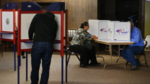 Väljare röster i Kansas den 8 november 2016. Väljare röstar i presidentvalet i USA i november 2016.