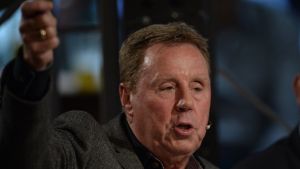 Harry Redknapp är i blåsväder. Harry Redknapp var en fotbollstränare i England.
