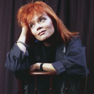 Toimittaja ja näytelmäkirjailija Outi Popp vuonna 1985 kuvattuna. Outi Popp vuonna 1985 kuvattuna.