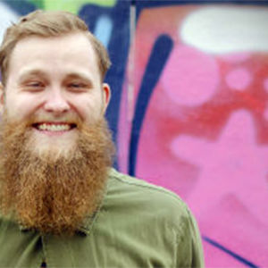 Jonas Forsbacka är programledare på X3M.