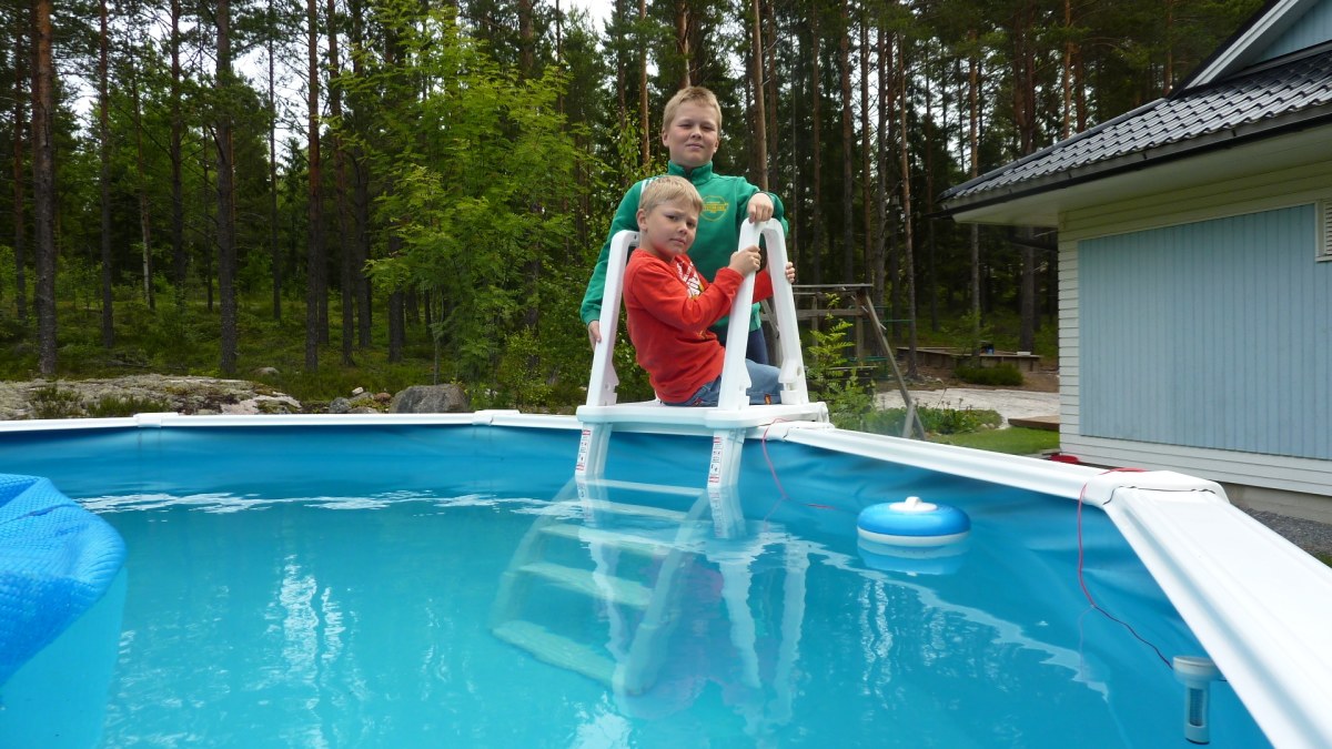 Populärt med dopp i egen pool | Ã
boland | svenska.yle.fi