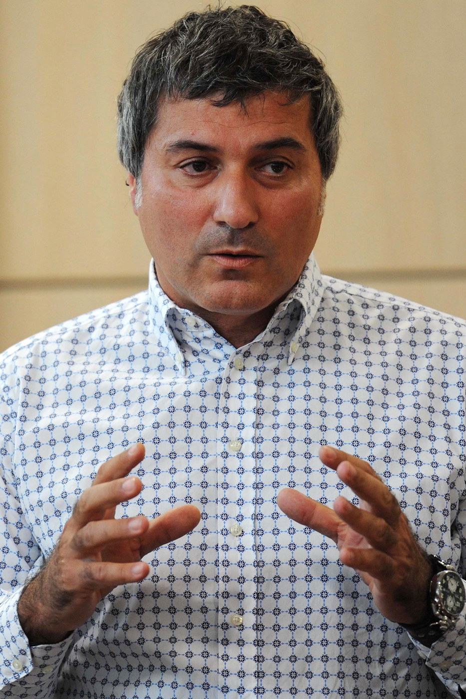 suomalainen soteprofessori oli esitutkinnassa miljoonien