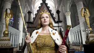 Elizabeth Woodville (Rebecca Ferguson) nousee levottoman Englannin kuningattareksi.