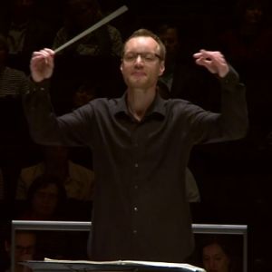 József Hárs johtaa Radion sinfoniaorkesteria