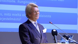 Wahlroos donerade 6 000 euro var åt Carl Haglund (SFP) och Elina Lepomäki (Saml). Sampos och Nordes astyrelseordförande