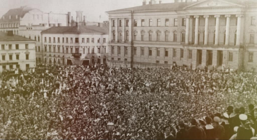 Jakso 7 Sosialistit Pyrkivat Itsenaistamaan Suomea Jo Heinakuussa 1917 Porvarit Harasivat Silloin Vastaan Kun Suomesta Tuli Suomi Tv Areena Yle Fi