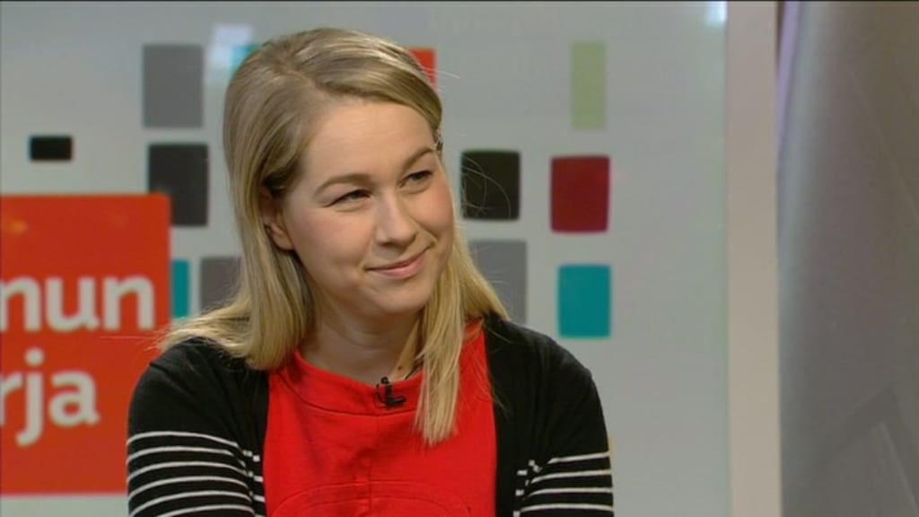 Aamun Kirja Leena Parkkinen Galtbysta Lanteen Aamun Kirja Tv Arenan Svenska Yle Fi