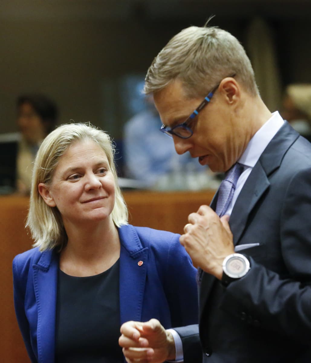 Ruotsin valtiovarainministeri Magdalena Andersson ja Suomen silloinen valtiovarainministeri Alexander Stubb kohtasivat Eurooppa-neuvoston päämajassa Brysselissä vuonna 2015.