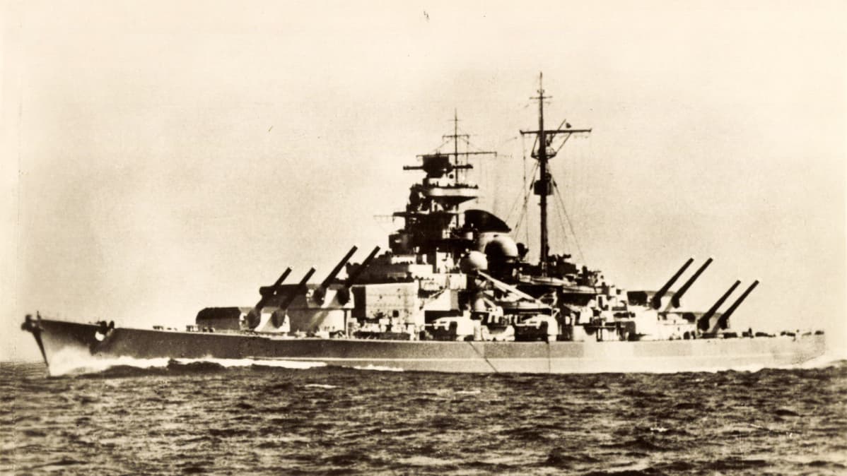 Taistelulaiva tirpitz