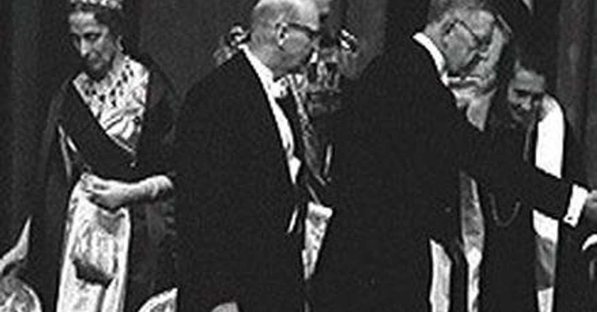 Varovainen aloitus presidenttinä | Elävä arkisto | Yle