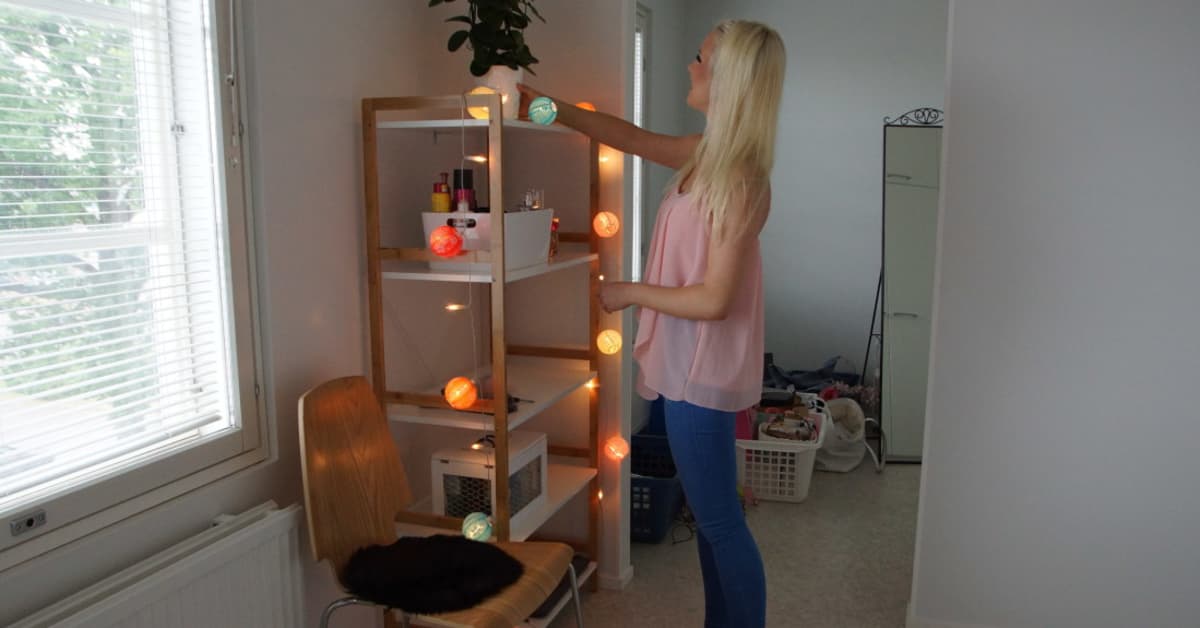 18-летняя Айно со своими хомяком и кроликом переехала в дом услуг для ...