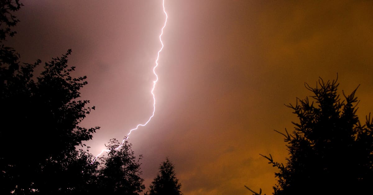 Lightning Strikes Kill 1 2 People A Year In Finland Yle