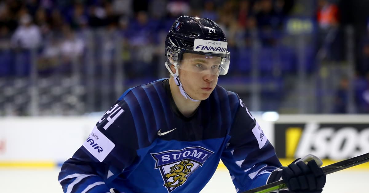 Ice hockey champ and NHL hopeful Kakko to receive award | Yle